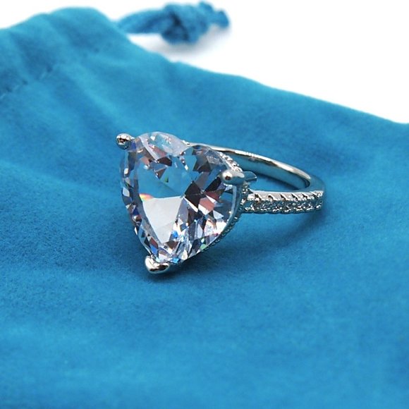 Stunning Large 5.00ctw Cubic Zirconia Heart Ring Solid 925 Sterling Silver - Picture 10 of 12